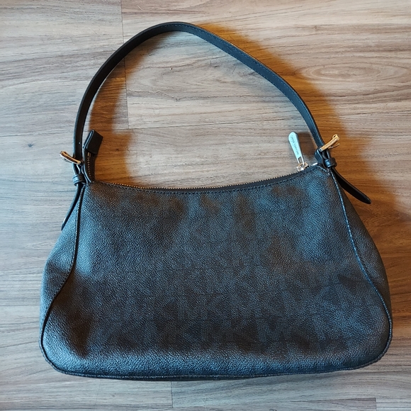 Michael kors purse - Picture 2 of 5